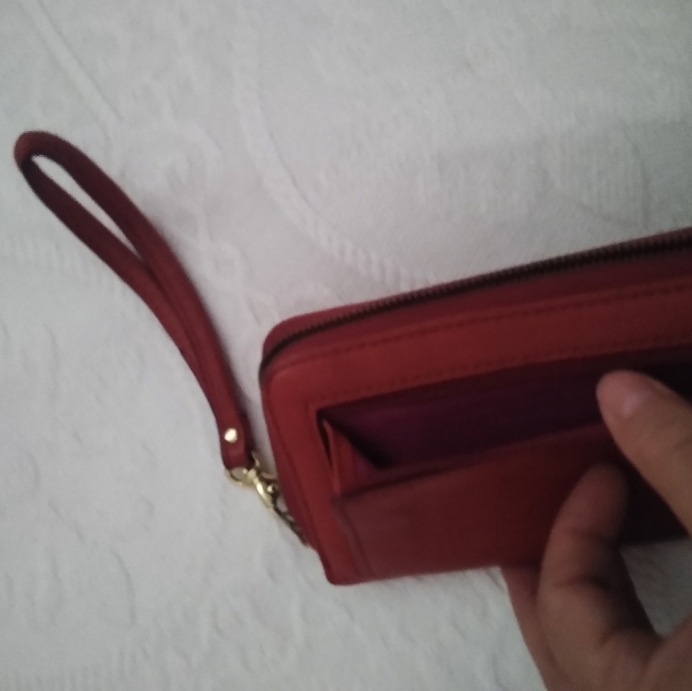 Fossil Logan RFID Zip Around Clutch - Picture 5 of 6